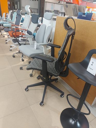 Компьютерное кресло Lanus gray / black из шоурума 2